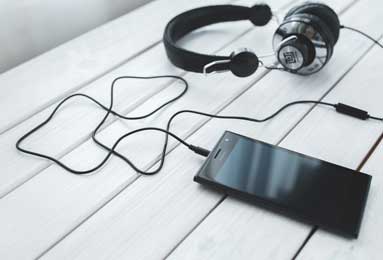 曼联拒绝为26岁中场砸1亿，这背后藏着拉爵怎样的引援底牌